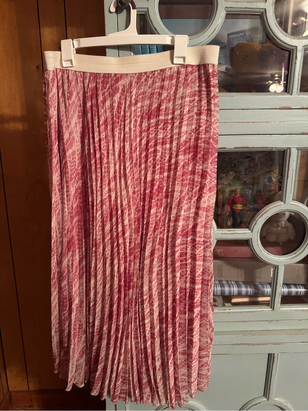 Women's Pink Pleated Maxi Skirt with Cream Waistband Size XL B7